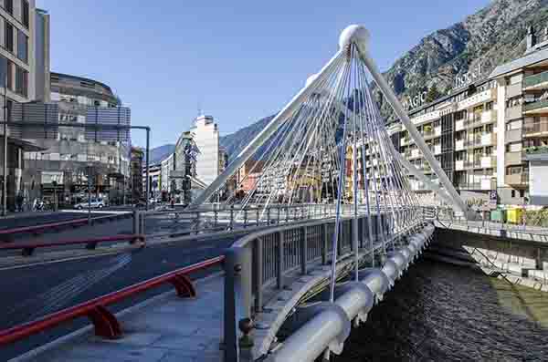 04 - Andorra - Andorra la Vella - puente de Paris